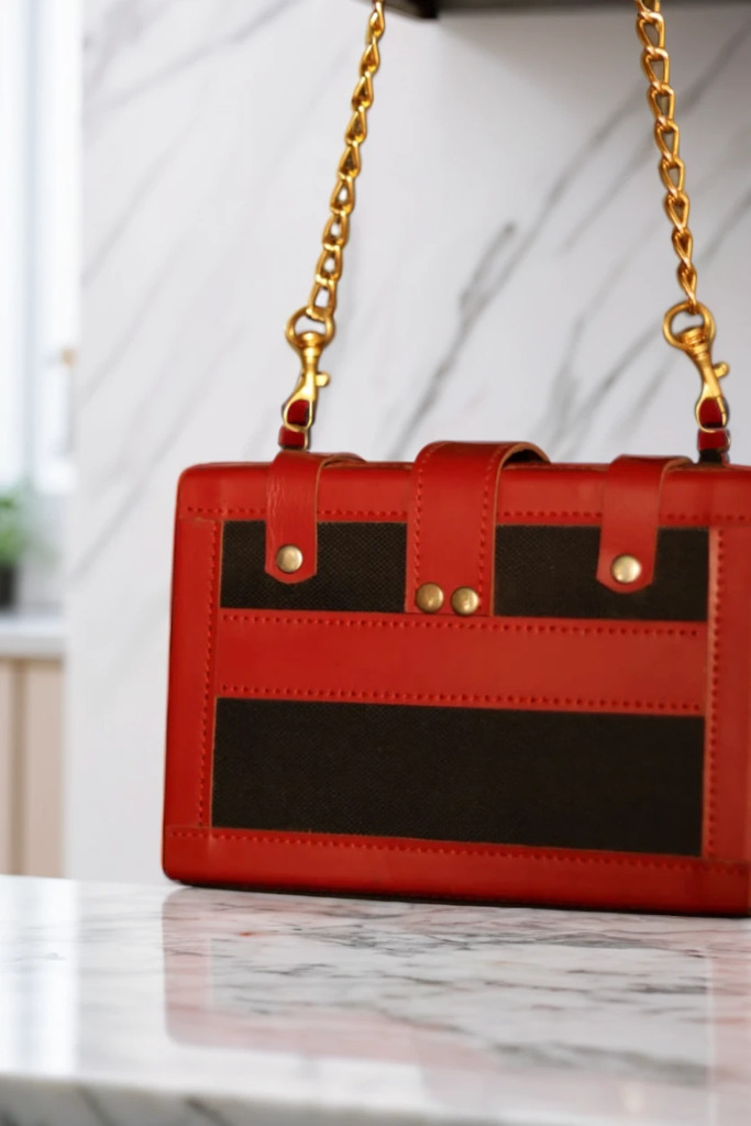 Village dinner sling